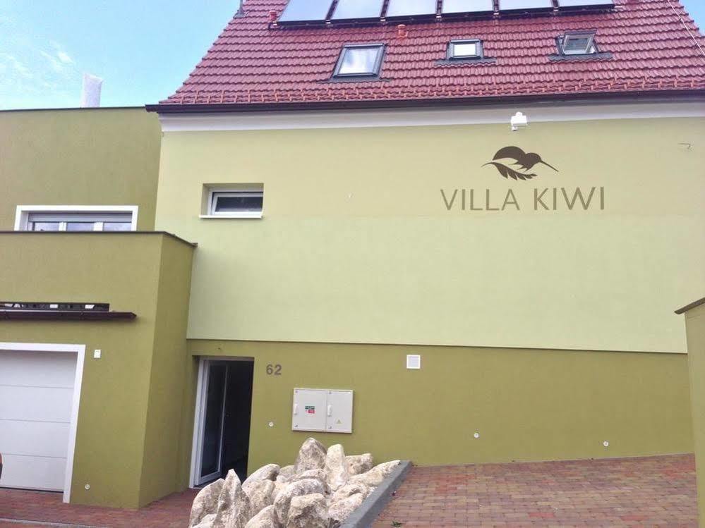 Villa Kiwi Mikulov Bagian luar foto